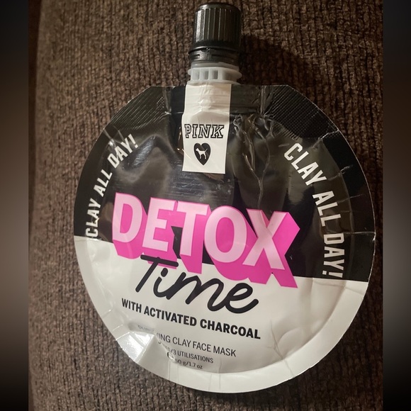 VICTORIAS SECRET PINK DETOX TIME CHARCOAL PURIFYING CLAY FACE MASK 1.7 oz New - Picture 2 of 3